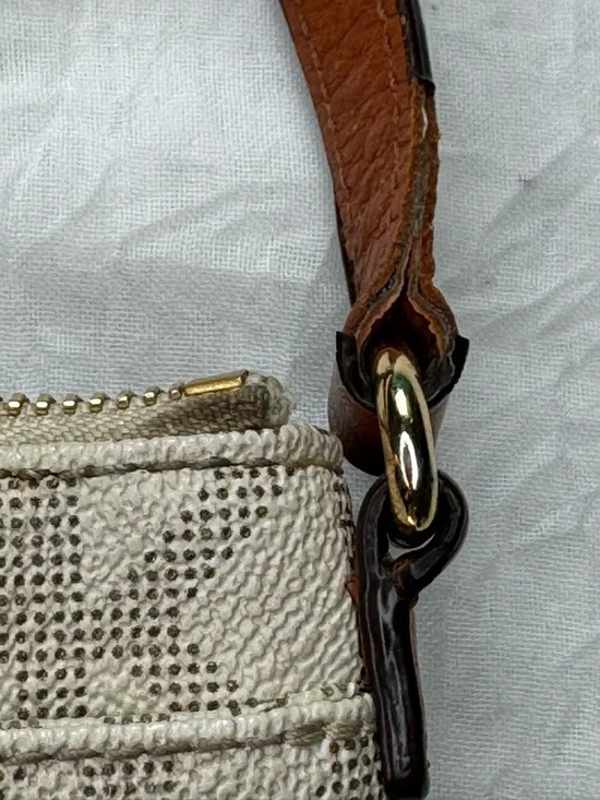 Michael Kors Fulton Vanilla Signature Crossbody - Picture 9 of 16